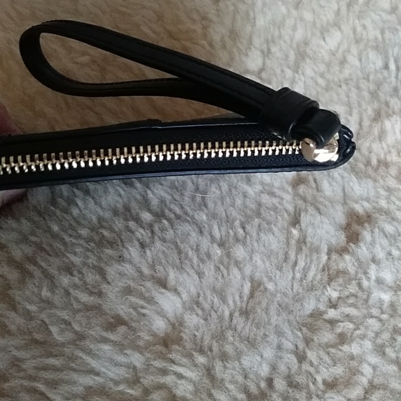 NWOT Coach Wristlet - Picture 4 of 8